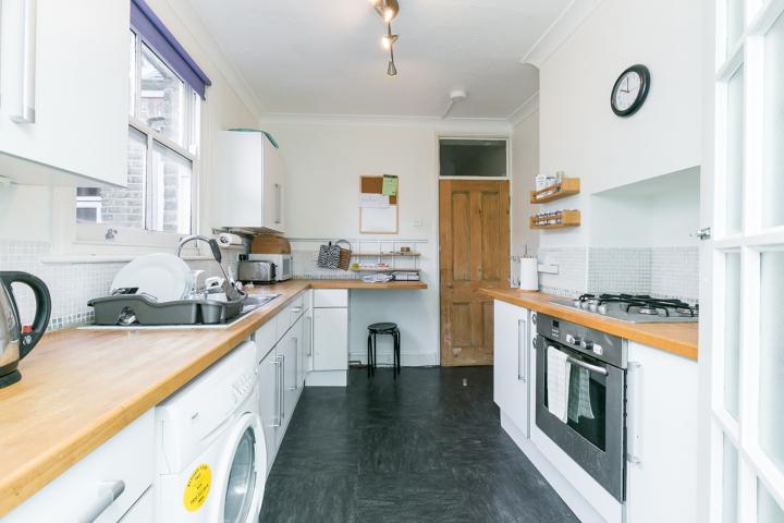 Lovely & Spacious 1 bedroom property with garden near Piccadilly line  Terront Road, Turnpike Lane